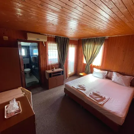 Hotel Capu' Turcului *